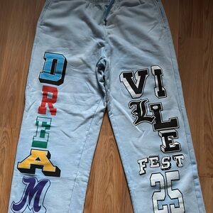 Dreamville Festival 2025 sweatpants.